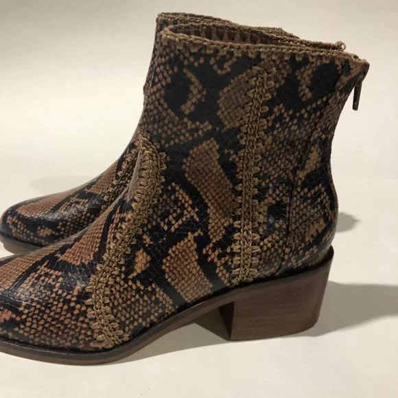 Chelsea & Violet Womens CV Lucy Ankle Zip Boot 6.5 - Picture 3 of 10